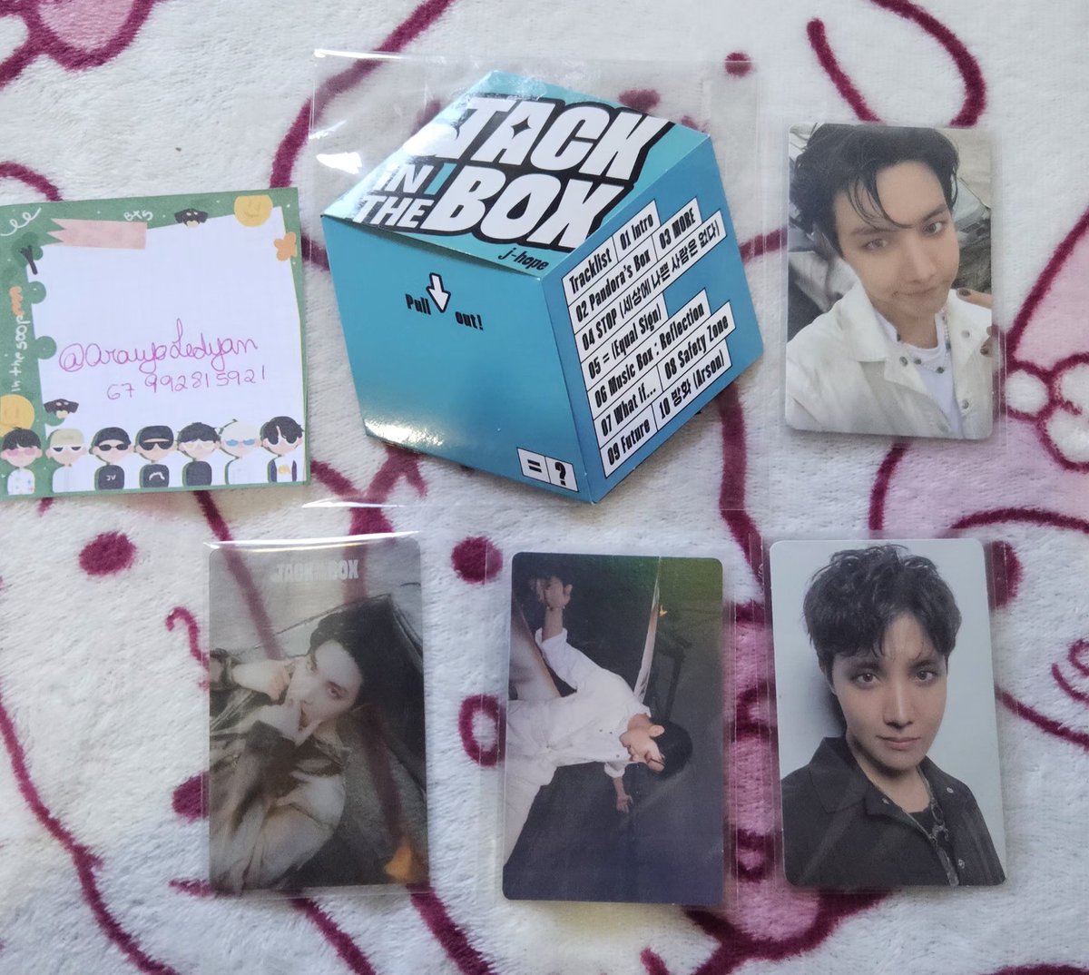 Araujoledyan's tweet photo. Venda/vendo bts

- photo premium tae: 70
- Image picket tae: 70 reservado 
- memories 2019 pc jungkook com pob: 500 contém avaria no pc
- mini pcs: 15 cada ou 80 o set
- message card: 15 cada 
- jack in the box weverse com pob: 130
- jack in the box hope edition com pob: 240 https://t.co/n0kkWIeD2X