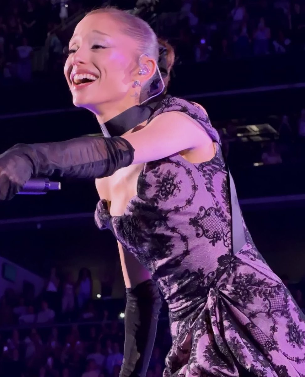 femb0tfatale's tweet photo. reminder that Ari is a human being that has been through genuine hell and has come out the other side with a smile on her face and so much love to give, only to be met with so much hatred just for... smiling in a photo. we are so lucky to still have her with us. https://t.co/NkNcz0oK27