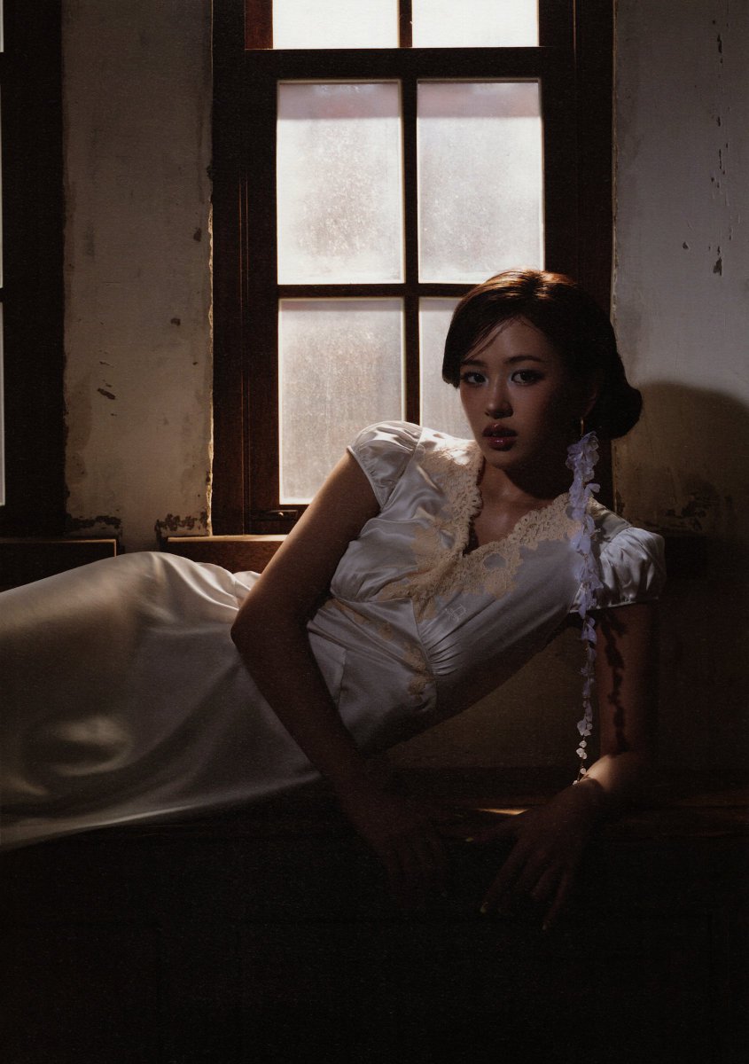 please_Bsilent's tweet photo. 근데 유진이 화보 컨셉 진짜 다 좋았음…

천의 얼굴 마스크로 중경삼림, 장화홍련, 이터널 선샤인 분위기 하나같이 다 어울림🥹🥹 https://t.co/gForqJC41H