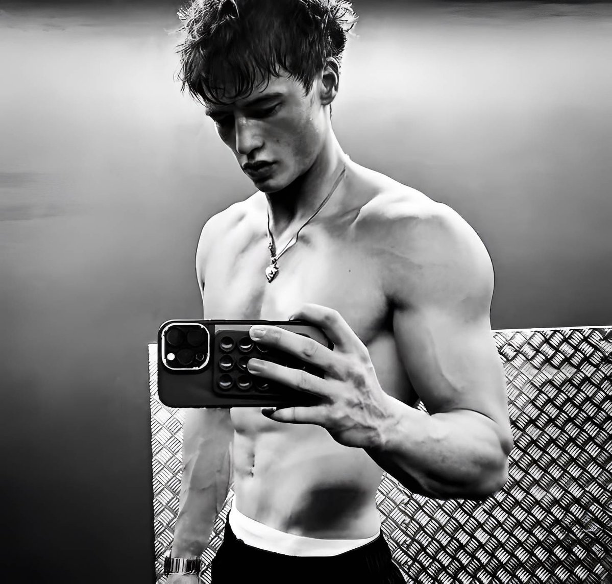 vanillese's tweet photo. ͏ ͏ ͏Nɑme  ;   Lɑuritz Von Rosenborg-Krähe.
Age  ;   21 Anos.
Born  ;   25 Nov. 2004.
 ͏ ͏ ͏ ͏ ͏ ͏Zodiɑc Sign  ;   Sagittɑrius.
 ͏ ͏ ͏ ͏ ͏ ͏Height  ;   1,88.
 ͏ ͏ ͏ ͏ ͏Like  ;   Modelɑr, teɑtro, livros, uísque, vinho, sexo e cɑrros.
 ͏Job  ;   Model
 ͏Sexuɑlity  ;   Homossexual. https://t.co/0rtkrZaQrf