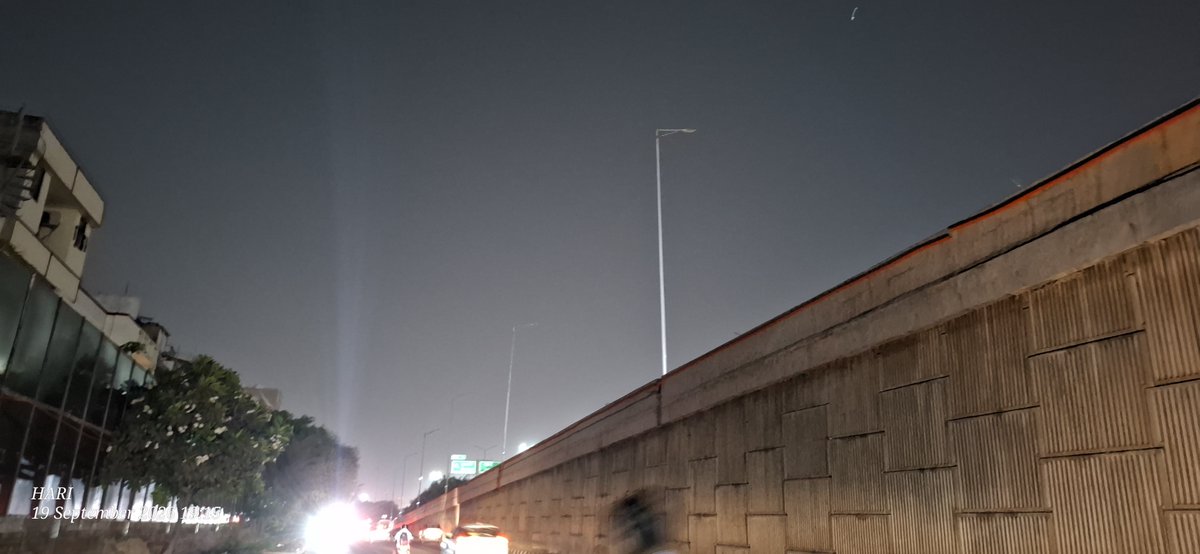 Nm3530's tweet photo. @NHAI_Official @OfficialGMDA @MunCorpGurugram Request for street light near IFFCO chowk (while coming from Jaipur side and taking trun towards Sector 17, Sukrali) it full of dark and Light on fly over is also not working photos and videos is attached @MeraGurgaon @TOIGurgaon https://t.co/xBUDtMQzRF