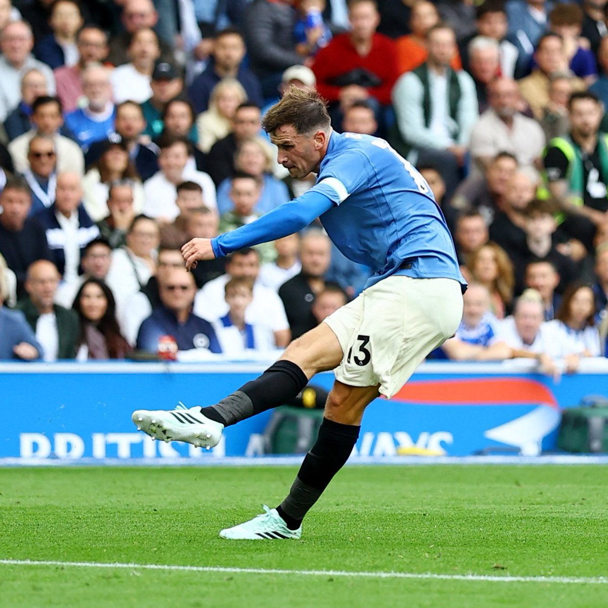premierleague's tweet photo. You can't give Pascal Gross that much time and space 🎯

It's Brighton 1-0 Arsenal! https://t.co/J6rLc1KwLB