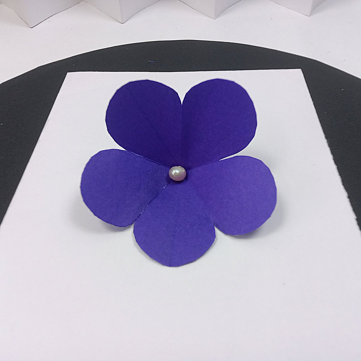 scrapcarved's tweet photo. Turn a Sheet of Purple Paper into a Beautiful Flower! https://t.co/vDFqBUvEts