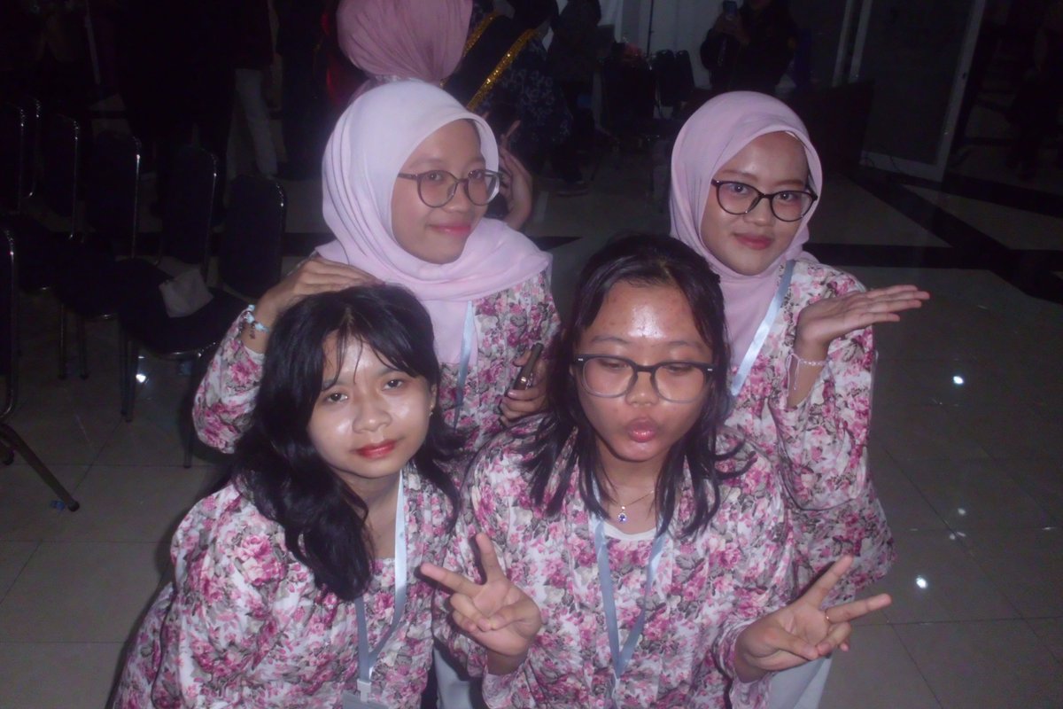 hanrynt's tweet photo. GF Putra Putri FIP UNESA'26👑 https://t.co/mv5V0hY49G