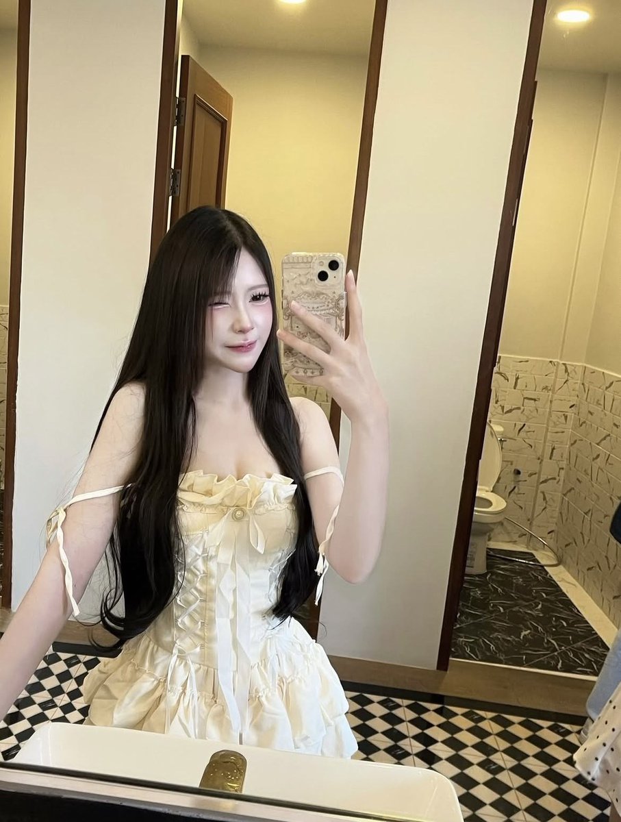 AvisVanaman's tweet photo. 🥥"อ่อนโยนแม้ผิวบอบบาง ไม่แสบตา ไม่แพ้ ใช้ได้ทุกวันอย่างสบายใจหายห่วง" 🕊️ ครีมกันแดดเนื้อซูเฟล่ ปลอดภัยต่อผิวแพ้ง่าย ไม่อุดตันผิว

🆔 2324fynn

#รับงานน่าน
ปัว เวียงสา https://t.co/xC3xcpgCZ9