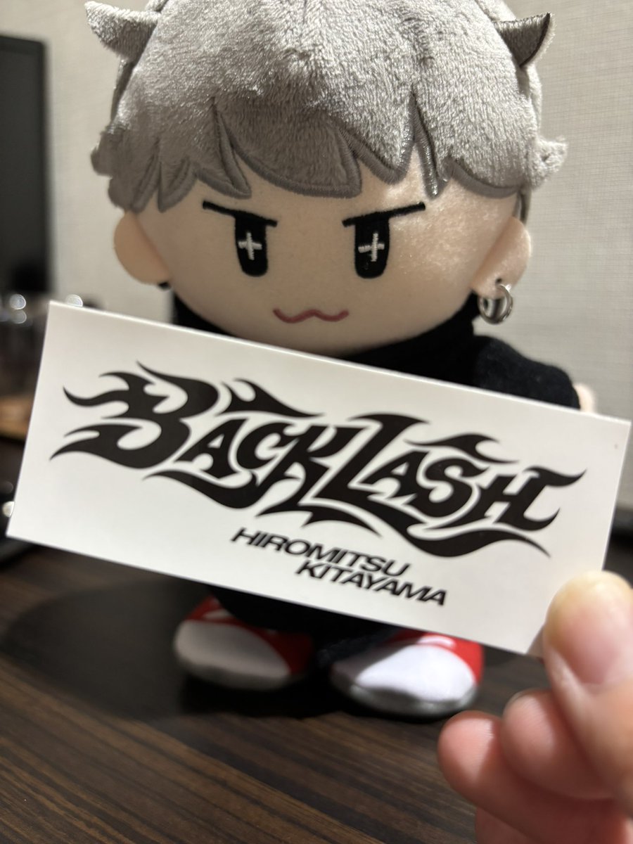 Y_Chigo_KisSTO's tweet photo. 今日はみっくんのお誕生日を祝えたり新曲聴けてサイコーでした😆💕
ステッカーも貰えてハッピー💖
明日は昼公演で今ツアー締めるけどキスマイも同じ時間でオーラスになるのか…ドーム控えてるとはいえ日程まだ分からないんだろうか🤔

#北山宏光LIVE2026
#HiromitsuKitayama #ULTRAction https://t.co/kresMKEVlC