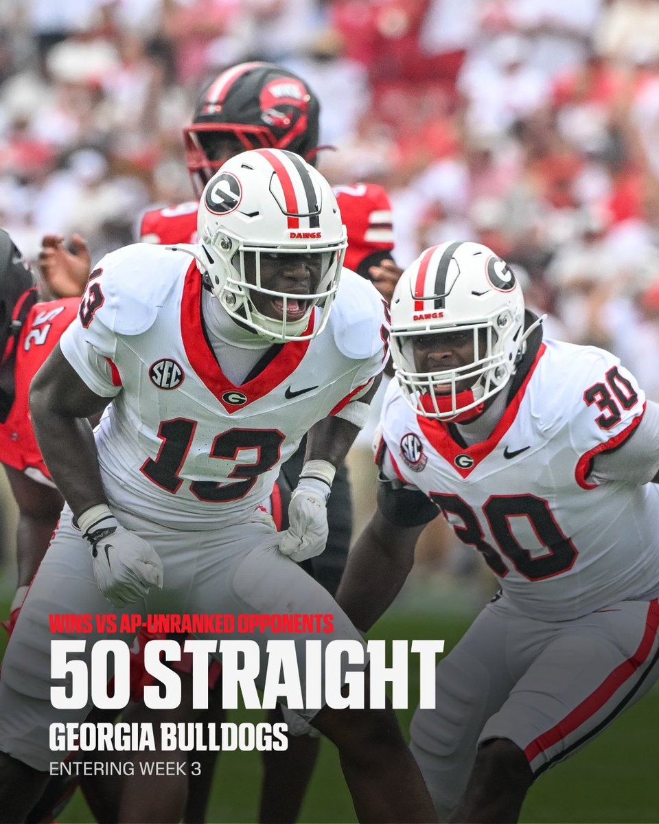 ESPNInsights's tweet photo. Georgia is looking to start 3-0 for the 12th straight season, which would be the longest streak by any FBS team in the AP Poll era (since 1936) 😯

They'll also look to extend a few other streaks against Arkansas in Fayetteville today:
🏈6-0 at Arkansas since they joined the SEC in 1992
🏈Longest active streak of wins against AP-unranked opponents (50 straight)