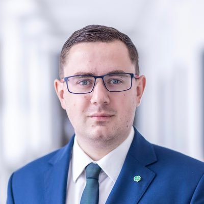 x_obserwator's tweet photo. @LukaszSchreiber @RozwojPlus To klon Motyki? https://t.co/A4bhZ8MU3s