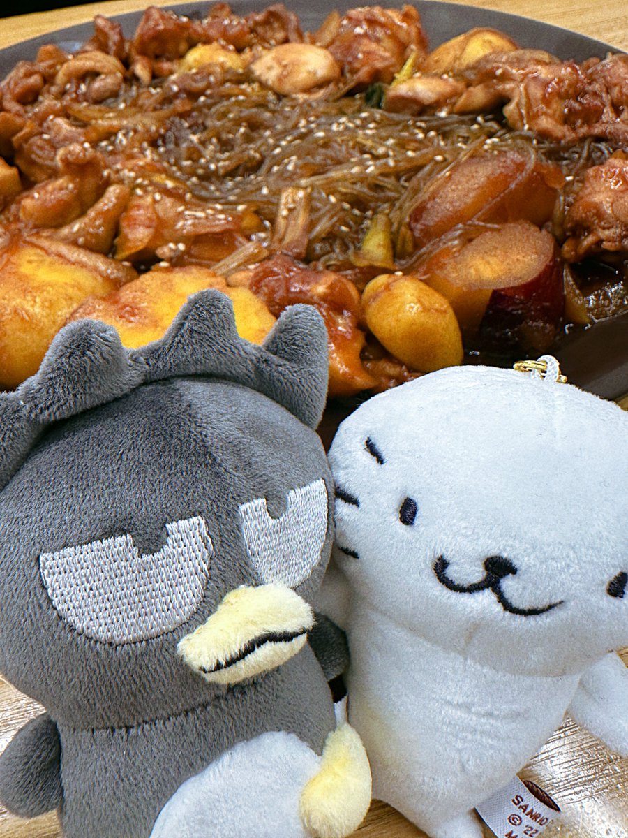 ku_zip's tweet photo. 봉은사 다녀왓어요 좋은일만 가득하게 해주세요 ˘͈ᵕ˘͈
사람 넘 많아서 팔찌구경 잘못햇어 다음에 한가(? 할때 또 갈게요 https://t.co/OxQvv0i3m1