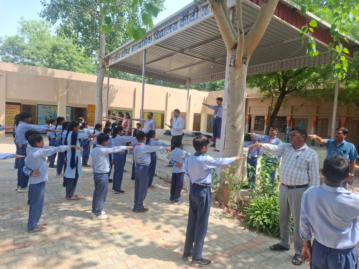 Nhmnarnaul's tweet photo. Nasha mukti pledge has been done amongs students in various schools in district Mahendergarh on the occasion of seva Sankalp Mah as on 19-09-2026. https://t.co/43qyfPm7bI