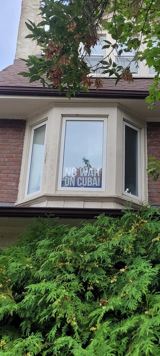 fonseca_julio's tweet photo. #NoWarOnCuba signs in #Toronto
HandsOff #Cuba & #Canada
End the siege and #collectivepunishment of the #CubanFamilies
@JGGassociation @cdnntwrkoncuba
Viva Cuba Libre y Soberana https://t.co/p99DUM6k5r