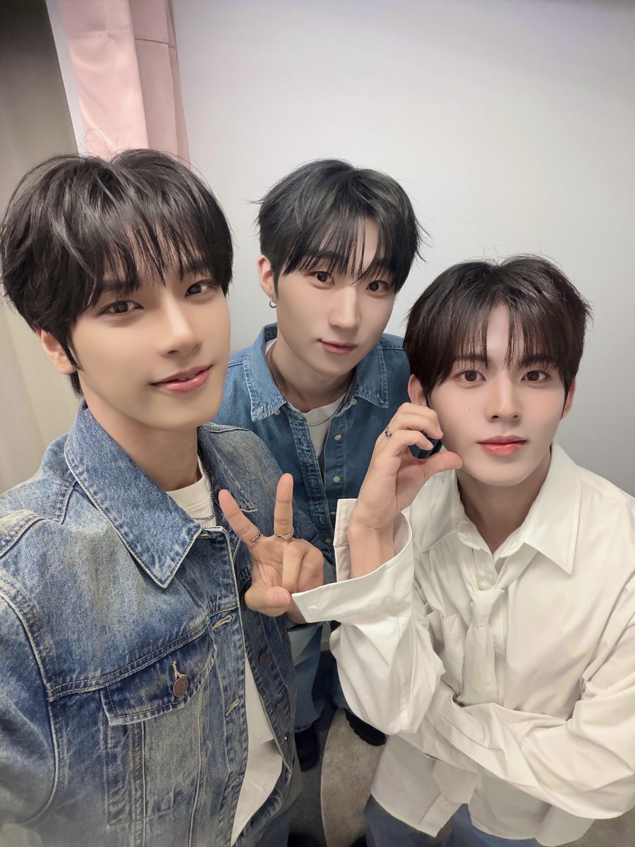 inaminute_offi's tweet photo. 주말 마무리는 역시 이닝이랑 해야지😚
오늘도 재밌는 시간 보내서 행복했어🩷
좋은 밤 보내고 주말 마무리 잘하기!!

#Wtsgd_Midnight #Midnight
#InAMinute #인어미닛 https://t.co/1nuVQxH5XO