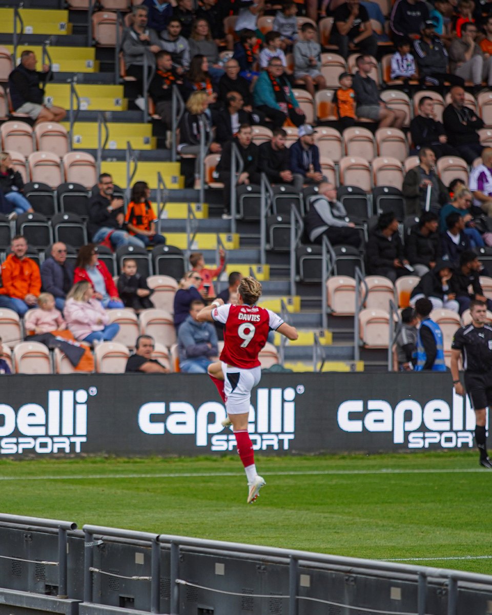ftfc's tweet photo. On the spot. 👊 https://t.co/GvopDibDm9