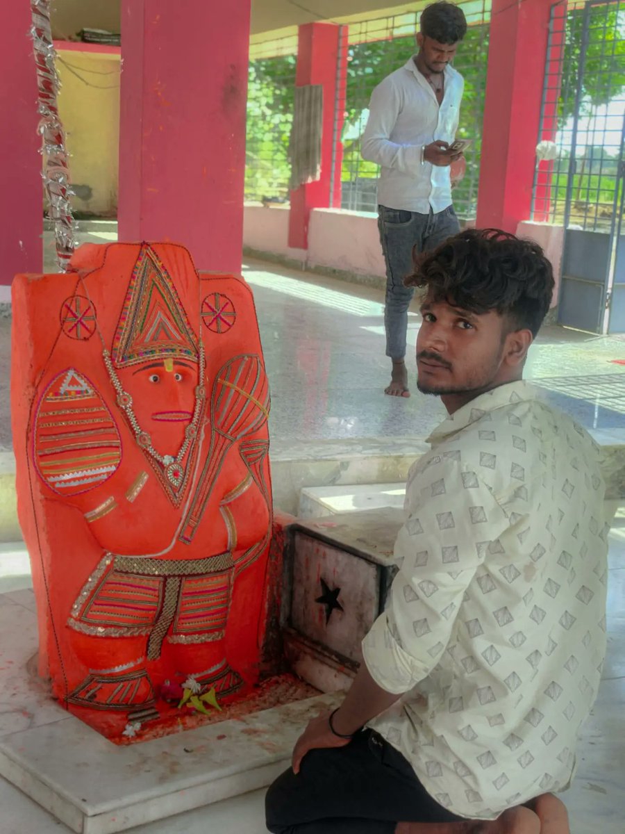 BevAnsarisho's tweet photo. Hail Lord Hanuman. https://t.co/sl6TEDM5QT