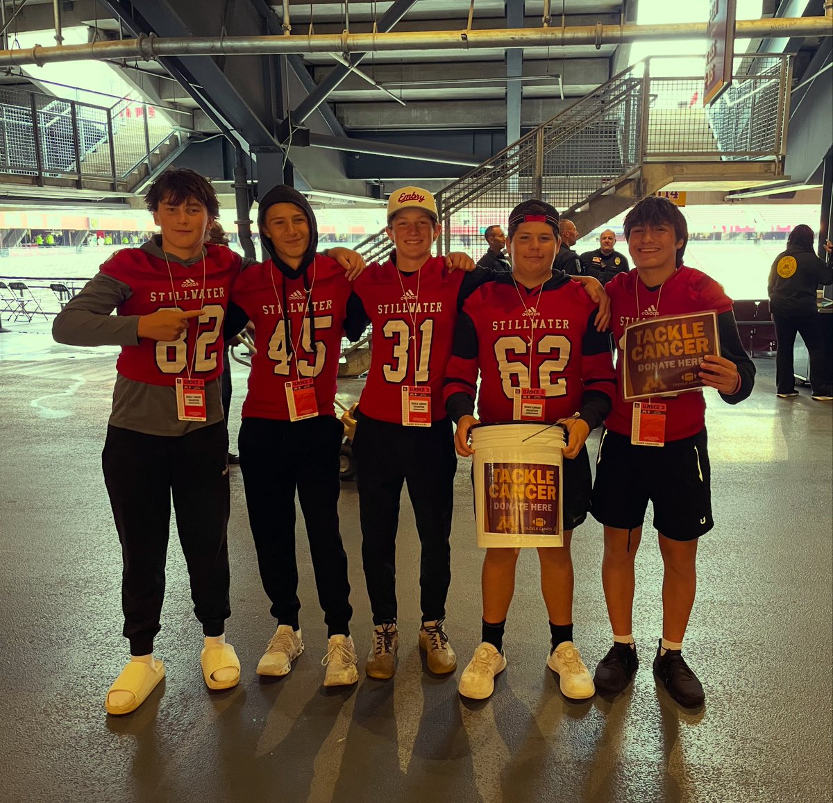 Ponies_Football's tweet photo. Ponies annual trip to the Gopher Tackle Cancer Game - thanks for serving and helping @mfca_now #tacklecancer #ponypride #gopherfootball https://t.co/8N08mbxhOZ