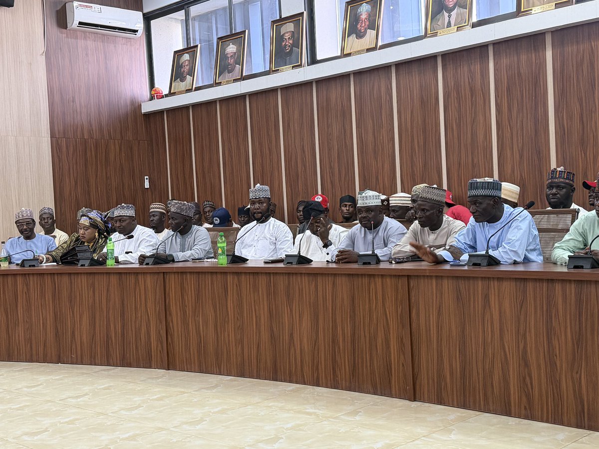 SurajBamalli's tweet photo. The Speaker of the Kaduna State House of Assembly and Chairman of the APC Stakeholders in Zone 2, Rt. Hon. @YusufLiman_ is currently chairing a strategic stakeholders’ meeting with representatives from all seven Local Government Areas across the Zone.

The meeting brings together key party stakeholders to deliberate on important issues and strengthen coordination ahead of the forthcoming political activities of our great party, the All Progressives Congress (APC).