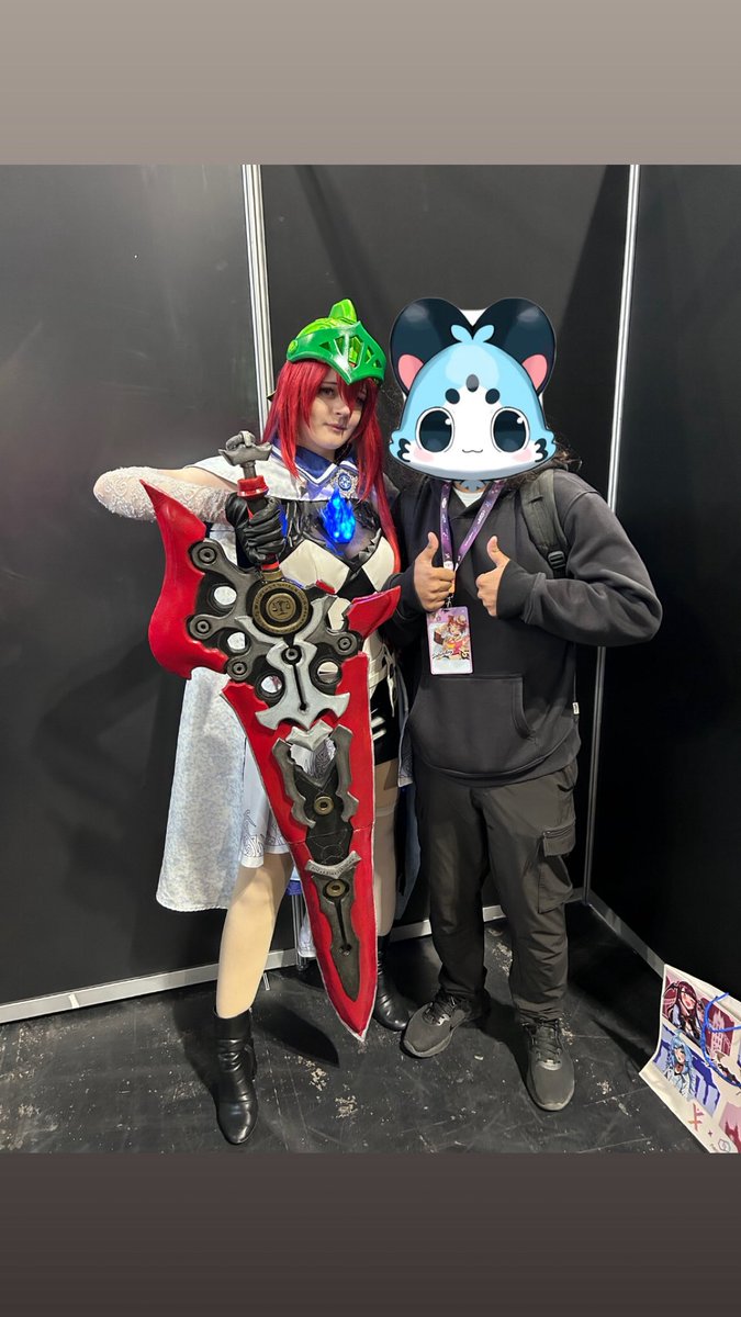 BigFan1432's tweet photo. got to meet the goat @PROMlNENCES 
it’s like i met the real ERB… https://t.co/nbsZdpCbl2