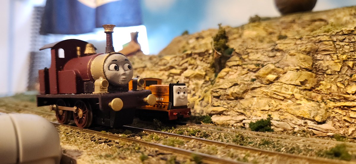 SudricModels's tweet photo. Apologies for the lack of Updates, Lady got putting standby, as the lining arrived too small!! I reached out and theyre fixing it (apparently they cant differentiate MM from CM...) and her new Piston designs are on their way still.
So, I have a Layout now! Still needs tweaking... https://t.co/6PTKdQ4VqT