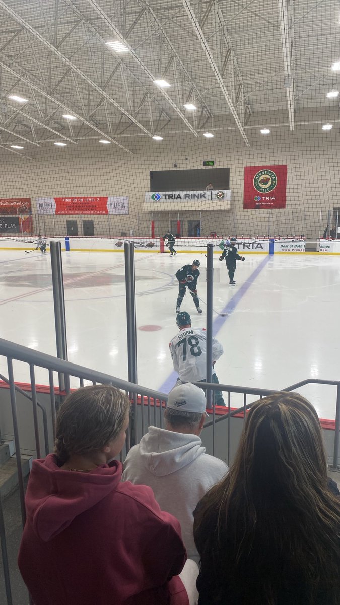 mnaubs's tweet photo. hey guys, we’re baaack https://t.co/5tDA1NpXkR