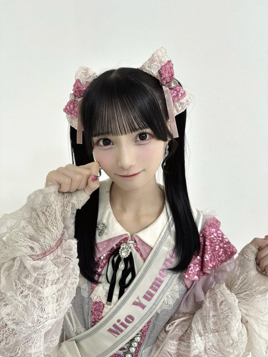 one___mio's tweet photo. 12/18（金）Zepp Hanedaにて
Onephony4周年記念公演
〜IDOL MODE♡ON〜
を開催させていただきます🪄

チケットの詳細が発表されました！
新体制になり、7人で初めて迎える周年ライブ。
これまで以上に力をつけた私たちを
ファンの皆さんに見届けていただきたいです！

2枚目に今の私の意気込みを書きました🎀
ぜひ読んでくださると嬉しいです！