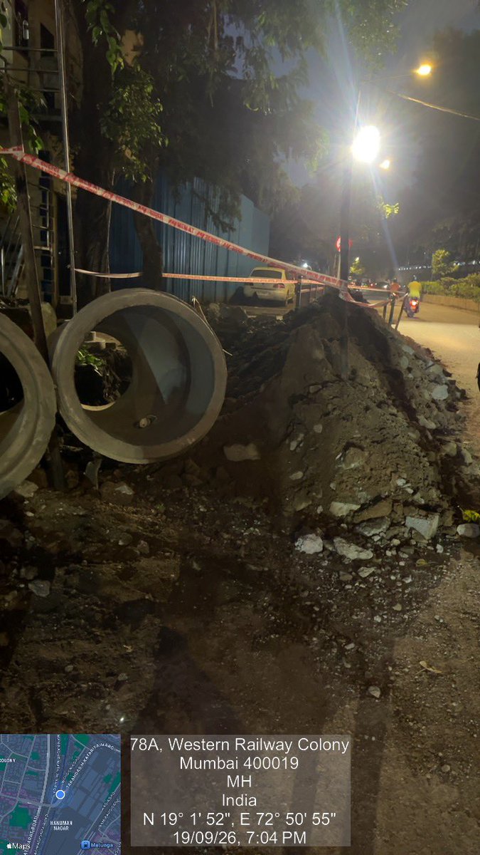 FernandoReedan's tweet photo. pipe-laying/excavation work without adequate safety barricades on a road being used by Ganpati devotees.
Why so emergency in laying the pipes is this just to please @andplofficial
@MTPHereToHelp @PranavAdani @AdaniOnline @AshwiniBhide @mybmcWardGN @mybmc @mybmcSWM @mybmcInfra @CPMumbaiPolice @MumbaiPolice @mybmcWardGN @mybmc #safety #Safety_First #GanpatiBappaMourya #devotees #emergency @mayor_mumbai @TawdeRitu @hussaindorewala @CMOMaharashtra @Dev_Fadnavis @mieknathshinde @SunetraA_Pawar #sra #adani #save #savedharavi