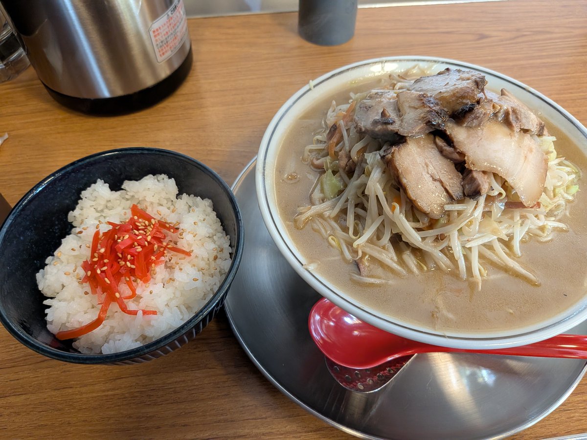 tuuukooo55's tweet photo. 見てよ！！
揚げ物を食べていないの！！ダイエットしてるや〜ん。って思うでしょ！ https://t.co/PErgRKEiJi