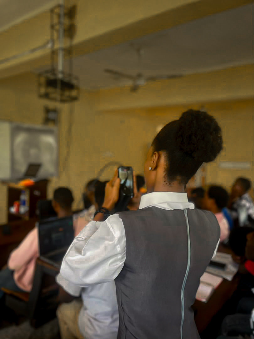 SOTE_Influence's tweet photo. A little peek into what I do behind the scenes. 😎

This time, I was behind the camera(iPhone) at the AI Automation &amp; Robotics Training with Havilah Academy⁠.

Good moments deserve to be captured well.

#SOTE
#LivingasSalt https://t.co/Ecstv1fqNN