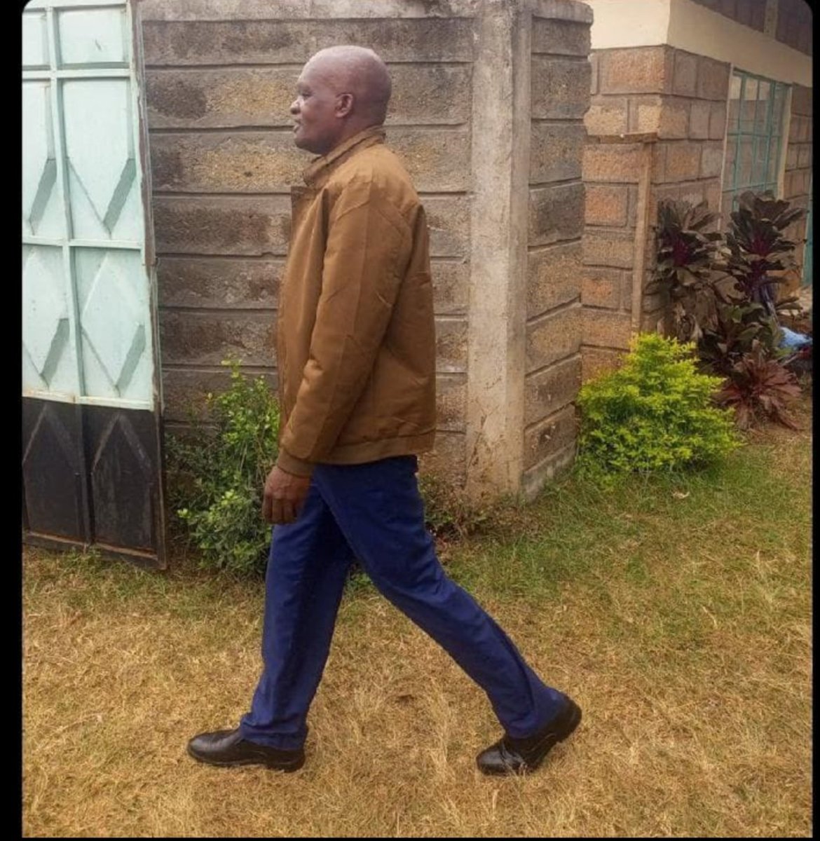 bandit__ke's tweet photo. Back to the paybill. https://t.co/AZs9MQObqH