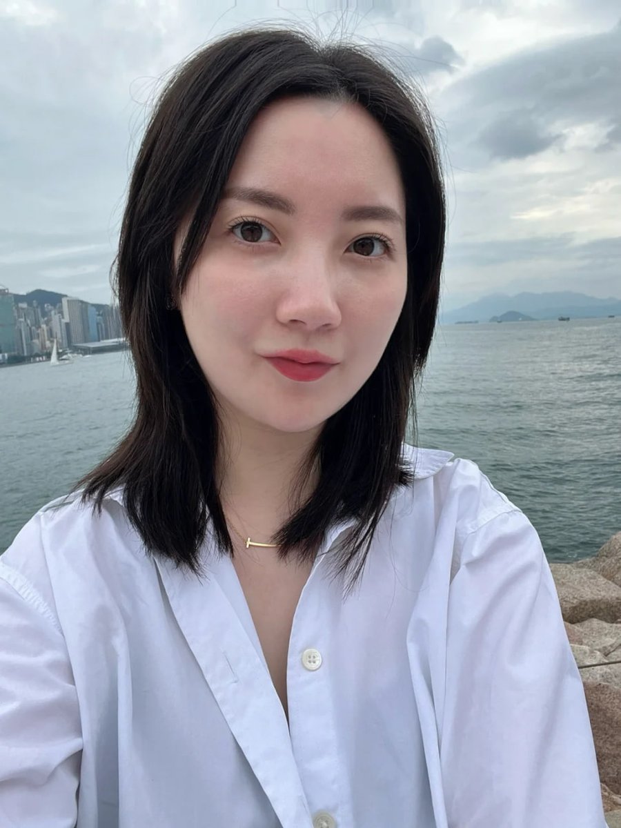 brsa123's tweet photo. 最近听说微信新出了一个功能可以约，堪比漂流瓶，有人用过吗？？ https://t.co/Sb7AiJ3trS