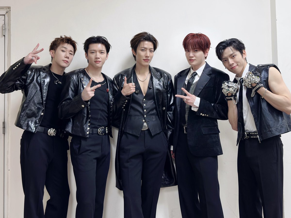 IFNT_Official_'s tweet photo. [PHOTO]

2026 INFINITE FAN MEETING [무한대집회Ⅴ] in TAIPEI DAY 1

타이베이 인스피릿의 뜨거운 함성에 제대로 신난 하루!💛 이러면 내일은 더 기대되잖아?🤭
 오늘의 에너지는 그대로 간직하고, 내일 또 만나요 ♾️

#인피니트 #INFINITE #무한대집회5
#우리의_여름은_아직_끝나지_않았어_내일_다시_만나러_올게