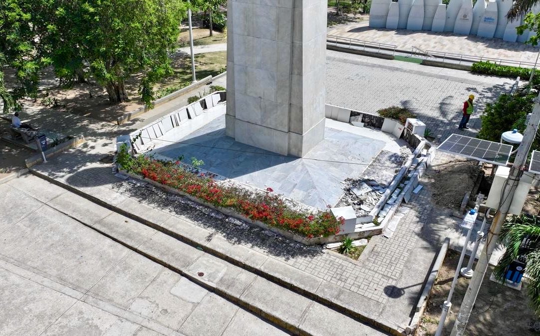 AnaMariaAljure's tweet photo. ¿Sabías que en #Barranquilla hay fuentes en diferentes parques y espacios públicos? ⛲️🌳

Esta, por ejemplo, está en el📍Sagrado Corazón y también la estamos recuperando🙏🏻. Seguimos trabajando en soluciones urbanas que ayudan a refrescar y mejorar el microclima de nuestros espacios públicos.

💧Fuentes, aspersores, chorritos y nebulizadores hacen parte de una red de refugios climáticos que estamos consolidando por el bienestar de nuestra gente. 🙌🏼