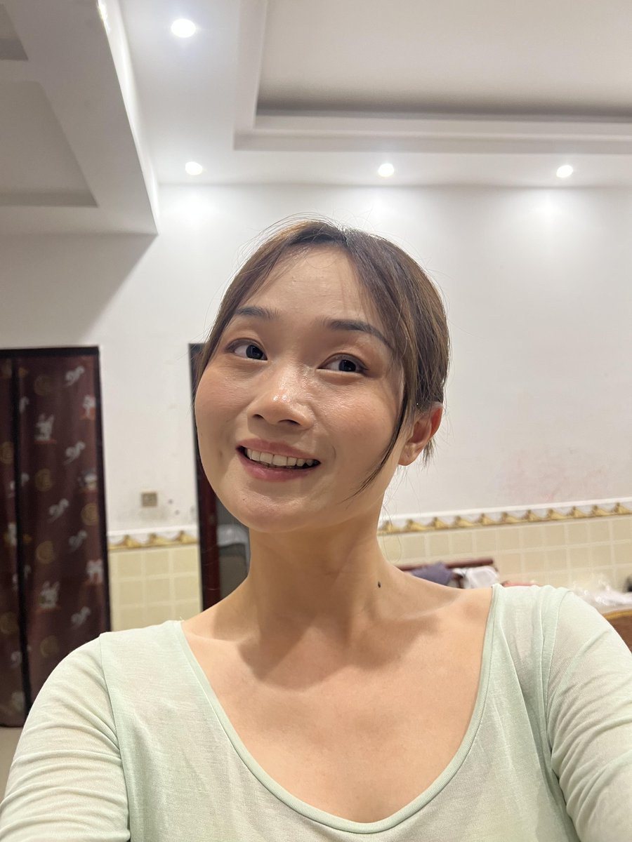 LiveacTeam's tweet photo. 我喜欢成熟一点的男人，话不用太多，懂我的时候自然会靠近。 https://t.co/fyFGLkGtAS
