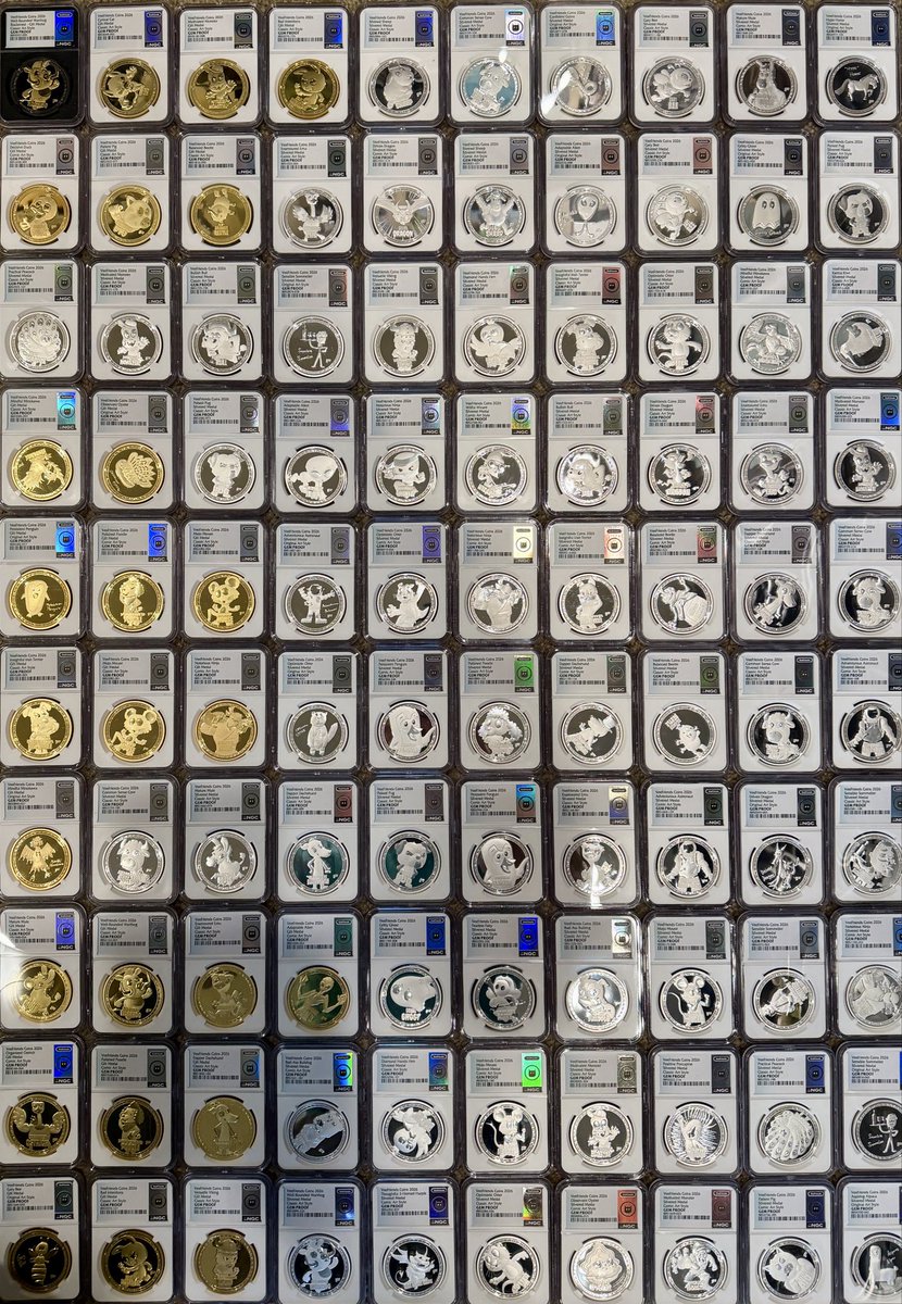 MikeJY1984's tweet photo. I’m pausing my spending on @veefriends.

I still believe 100% in the brand, @garyvee, and this unbelievable community. But right now, I can’t support the releases when statistical anomalies like this keep happening.

Black Gold coins are stated at 1:10. In my sealed 100-pack case, I pulled exactly ONE.

At those stated odds, you’d expect ~10. Under simple random distribution, getting 1 or fewer out of 100 is roughly a 1 in 3,100 outcome.

I love the coins, but results like this make me concerned that steps are being missed somewhere in the collation process. I’ve also heard from collectors who opened cases containing zero Black Golds.

Random is the random. Outliers happen. But when outcomes this extreme start appearing consistently, I think it deserves a serious look.

Hoping the team investigates and gets to the bottom of it going forward. 

💚🐈‍⬛