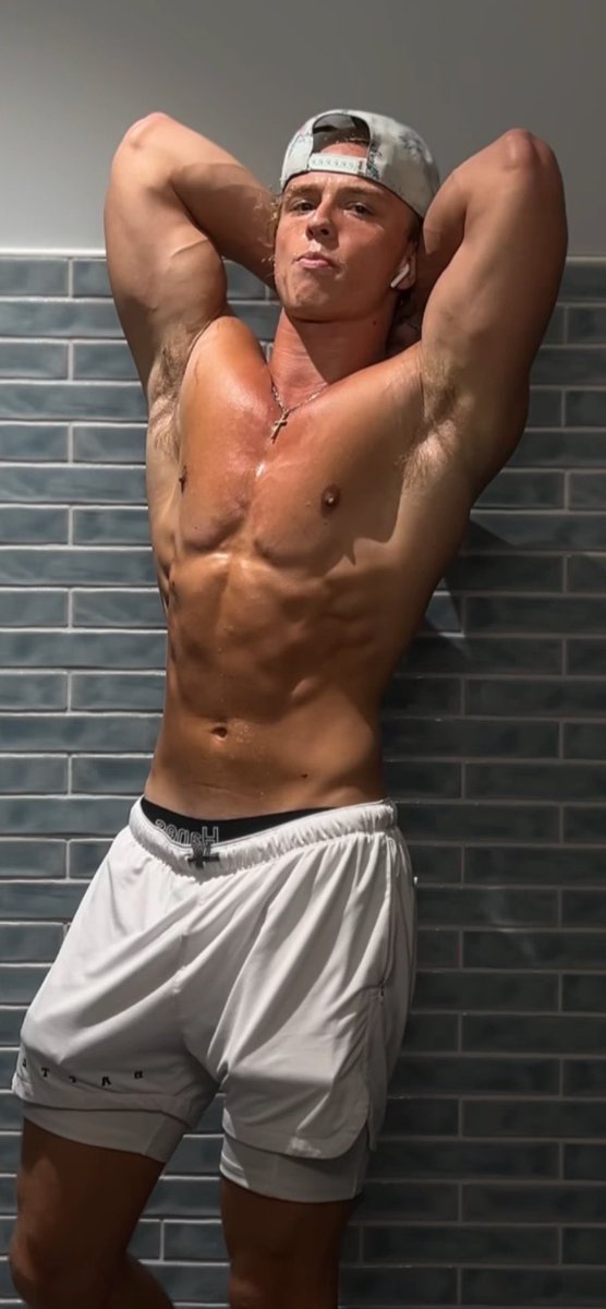 KingAureon's tweet photo. Serve these pits 🤑 https://t.co/pBFb7d4XVe