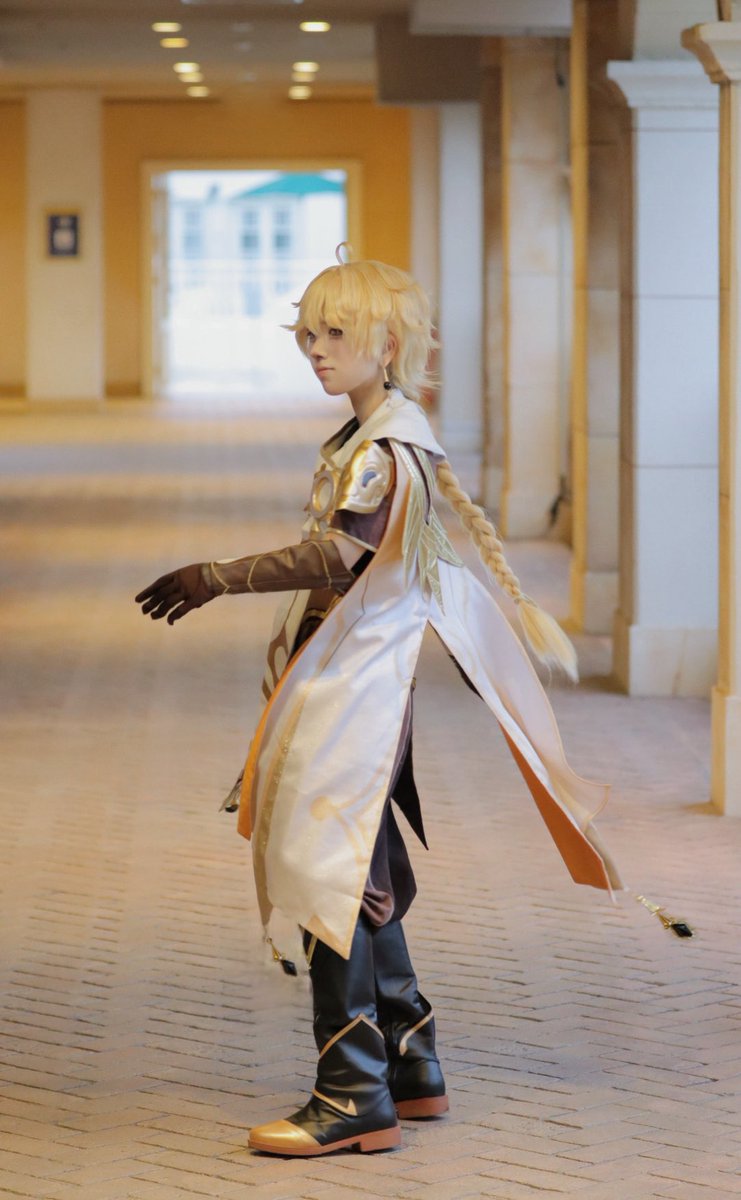 e__t__oo's tweet photo. cosplay

原.神/空 https://t.co/XLAKT2Pv5y