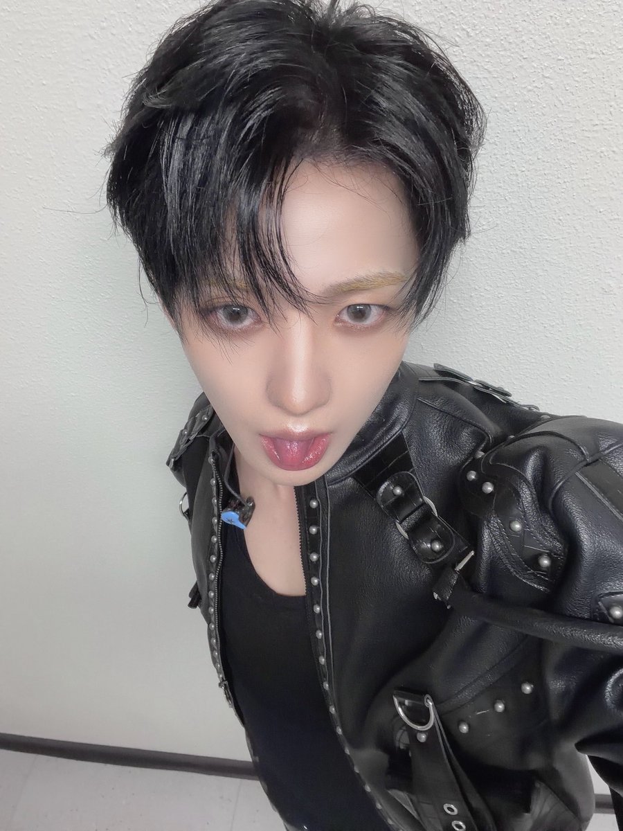 xikers_official's tweet photo. [#민재] 🖤🤘🖤🤘
#xikers #싸이커스 https://t.co/e3wgKtwFmd