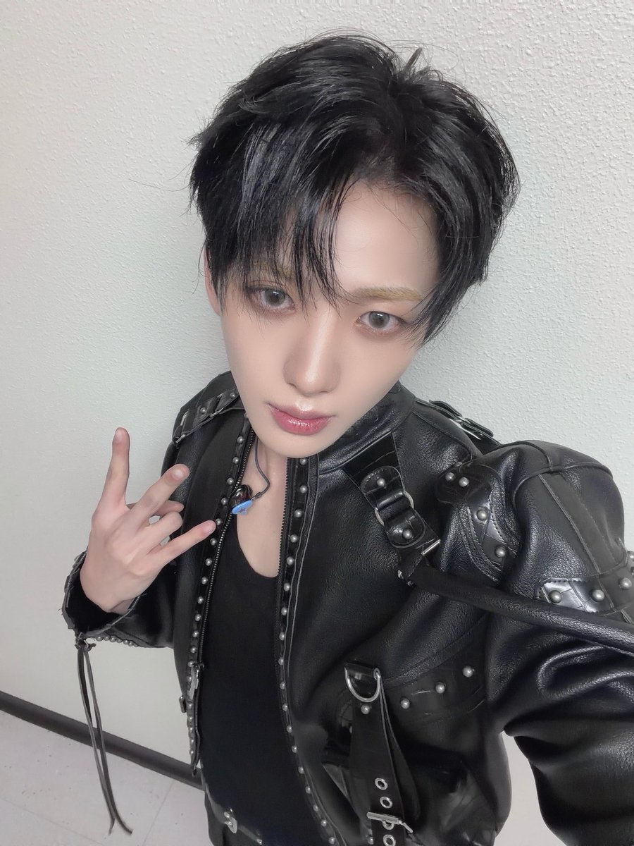 xikers_official's tweet photo. [#민재] 🖤🤘🖤🤘
#xikers #싸이커스 https://t.co/e3wgKtwFmd