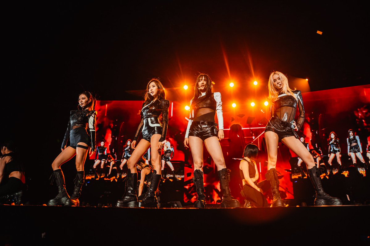 UBSArena's tweet photo. ✨LAST NIGHT ✨ @aespa_official 

#aespa_SYNK_COMPLaeXITY
#SYNK_COMPLaeXITYinNewYork #aespa #에스파 https://t.co/zyaB5xSOyc