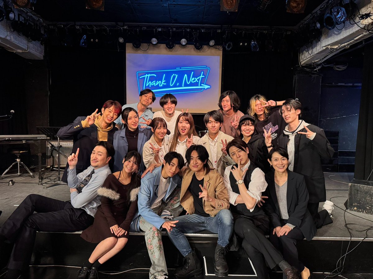 szk_94_'s tweet photo. Thank U,next
〜あなたのおかげで前に進める〜
無事に1作品目が終わりました🙌！！

少し空いて次は22日！！
この3年後のお話です！！

千秋楽のBチームは完売しております🙏
私が出演する12時からのAチームはお席ご準備出来ますので、急遽行けるよって方などはDMでも受付ています☺️！ https://t.co/17hxc3SSPg