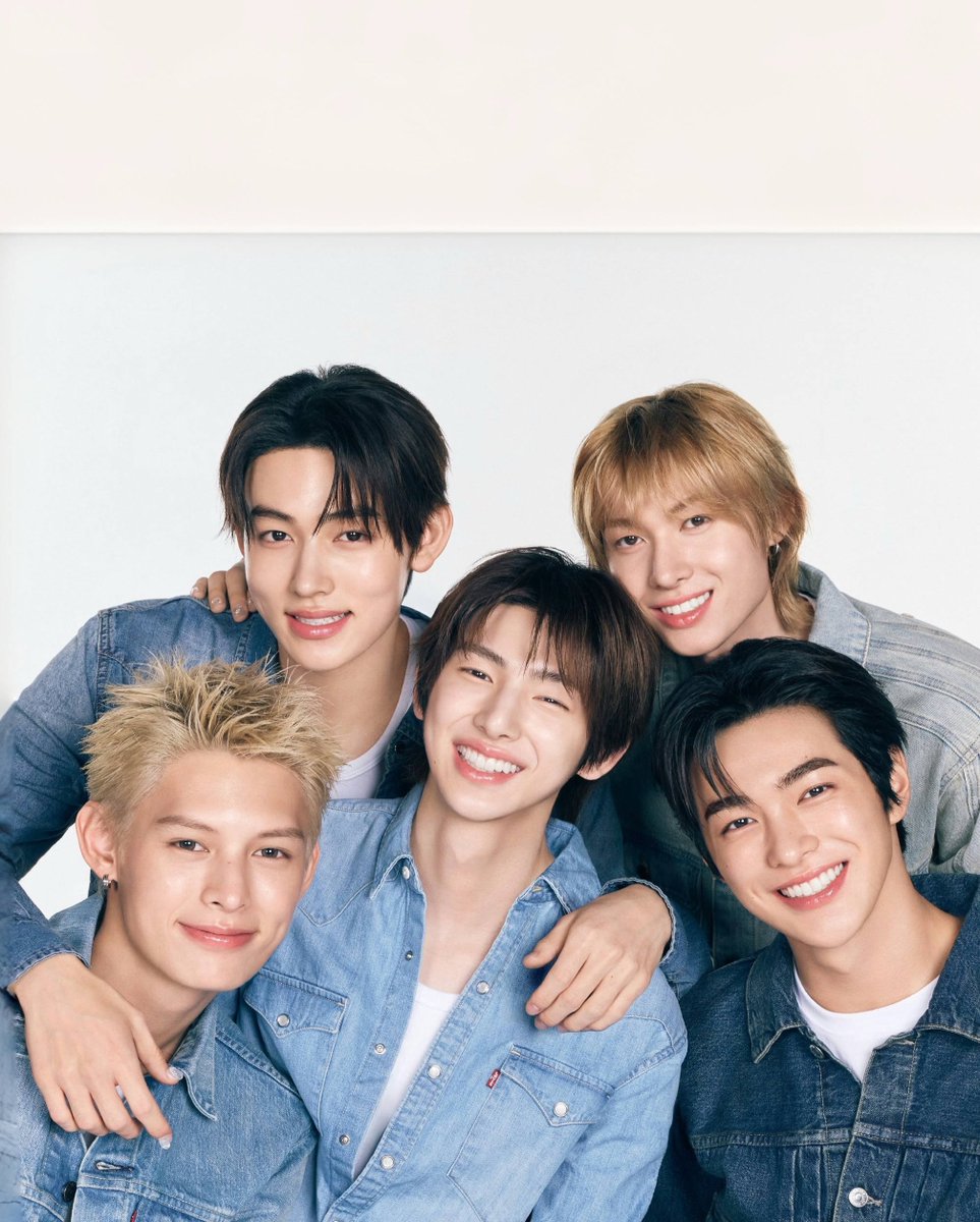mashup0320's tweet photo. SURE Magazine CORTIS for Torriden #마틴 #MARTIN https://t.co/BRDaMuP5JU