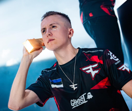 clashdotgg's tweet photo. @TeamVitalityCS ropz doing ropz things https://t.co/ZCVG9YG23m
