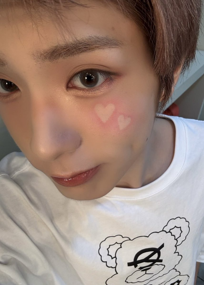 coupsmoya's tweet photo. nex2y selca day e aniversário do meu amor<3 
feliz 19 aninhos yuki, amo voce!!💗

#AngelicYukisVoiceDay
 #좋은소식_유키생일_축하해 #Happy_YUKI_Day #YUKI #유키 #ユウキ #NEXZ #NX2SD #NEX2YSelcaDay #NEX2Y #NEXZUDOS #넥스지 https://t.co/THfacm1zNW