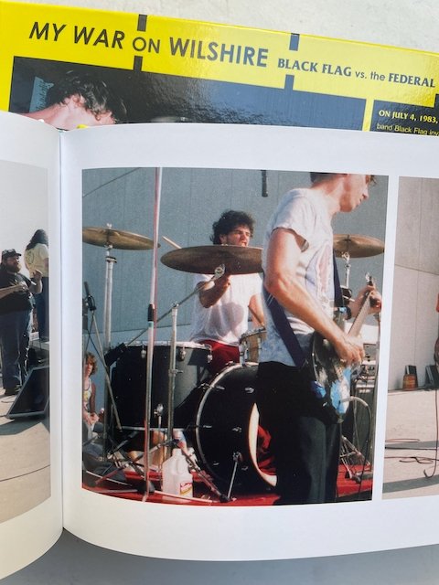 ianchriste's tweet photo. Beast mode Bill Stevenson in Black Flag in our new photo book MY WAR ON WILSHIRE, by Michael Pearson 🦏

#mywar #blackflag #billstevenson #descendents #gregginn #henryrollins #chuckdukowski #sstrecords #wurm #saintvitus #hardcorepunk #lapunk https://t.co/Rfz5uRFEXX