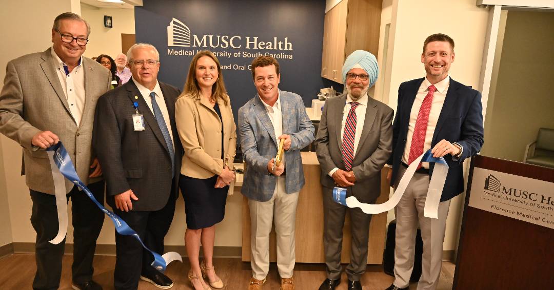 MUSChealth's tweet photo. More dental care is coming to the Pee Dee. Later this month, MUSC Health Dental &amp; Oral Care at Florence Medical Center opens, bringing comprehensive oral health services closer to home and creating a new training opportunity for future dental professionals. #MUSCFlorence https://t.co/stoJEGqI1d