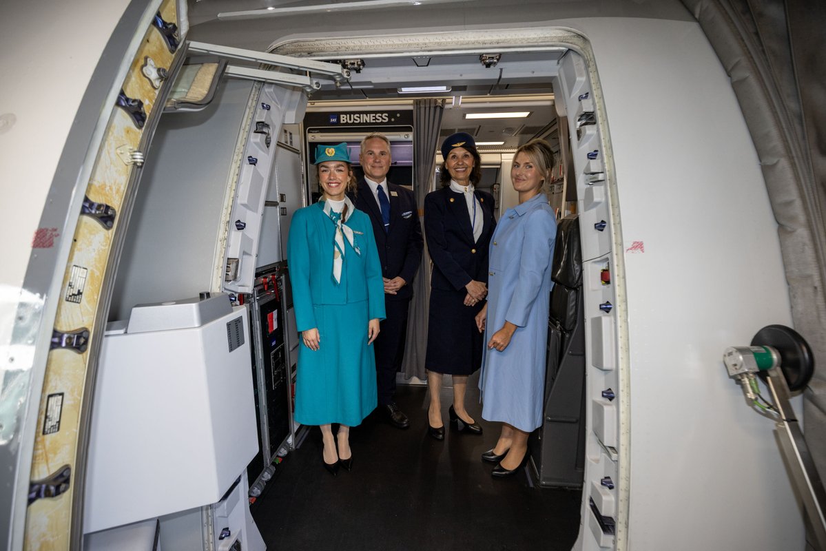 SAS's tweet photo. 80 years later, we took the journey again. ✈️

Yesterday's flight to New York celebrated the anniversary of SAS' first scheduled transatlantic service, honoring the connection between Scandinavia and North America that began in 1946.

#FlySAS #SAS80years https://t.co/VyeQ5CkABx