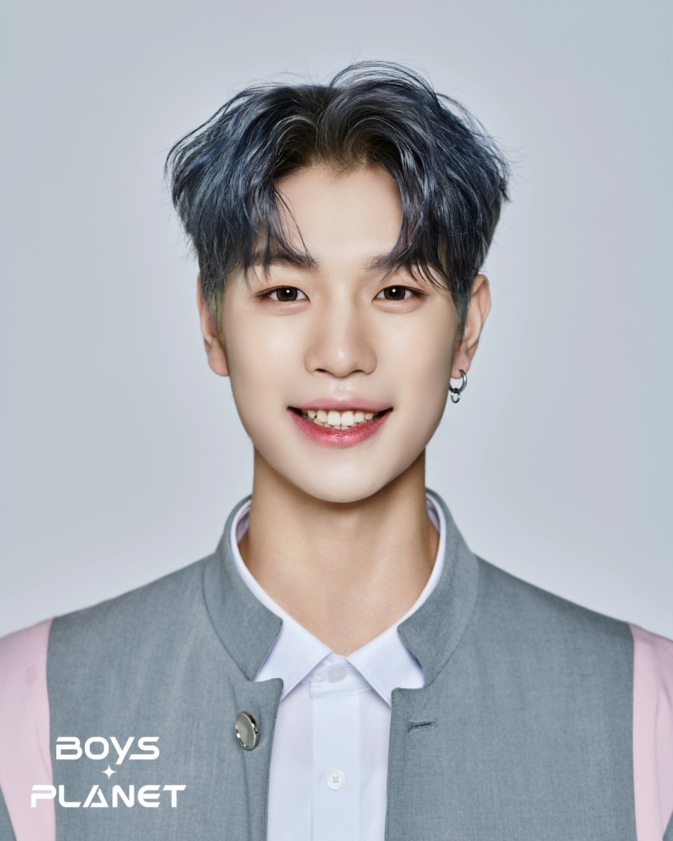 moshitwt's tweet photo. he's a boys planet trainee OF FUCKING COURSE https://t.co/tebCiONEkW