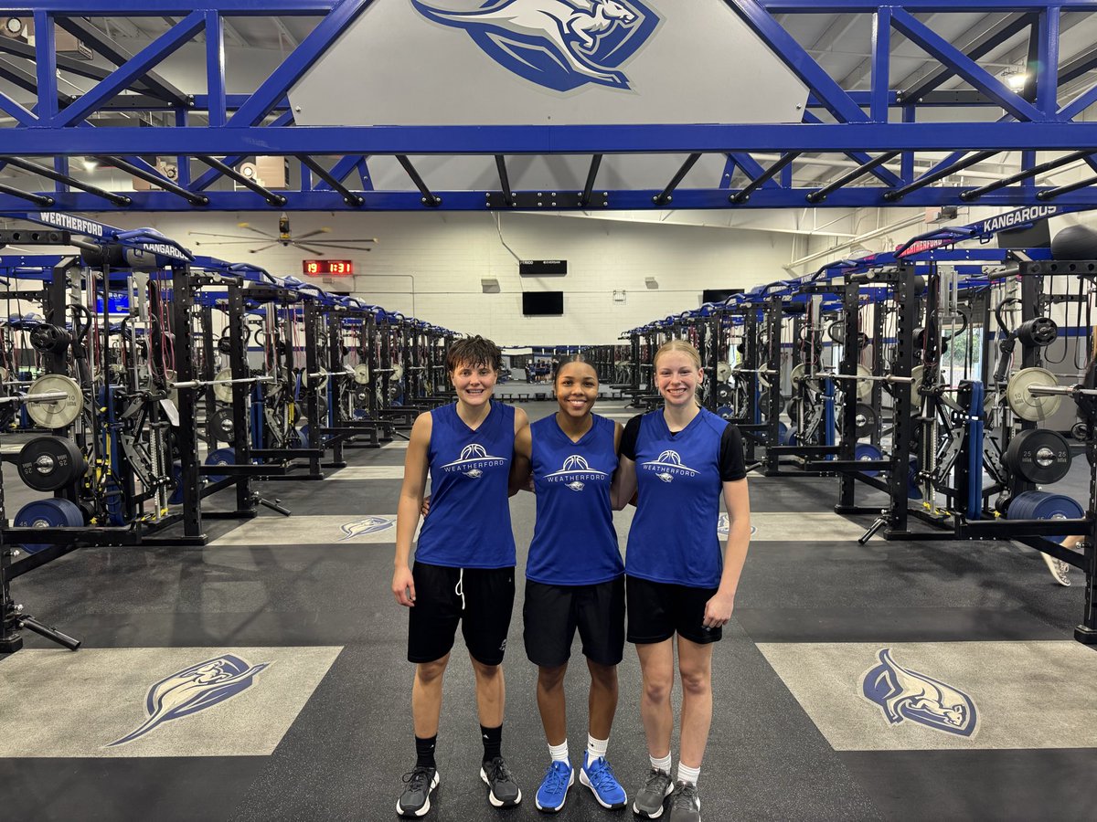 PCnowisthetime's tweet photo. Great week of work from @WHSrooHOOPS &amp; @LadyRooHoops! 

Standards have been set and leadership has taken over to uphold it each and every day! 

S/O to our @VistaSportMedPT ⭐️s of the Week:
Girls: Madison, Anaylah, Hayden
Boys: Noah, Dane, Tristan https://t.co/SWJkR5rGkn