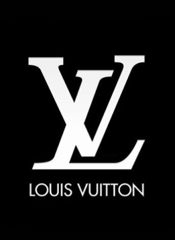 AboutMusicYT's tweet photo. Lisa, Felix and Sungchan are rumored to attend the Louis Vuitton Fashion Show in Paris on October 6th. https://t.co/ZUezVt0NfB
