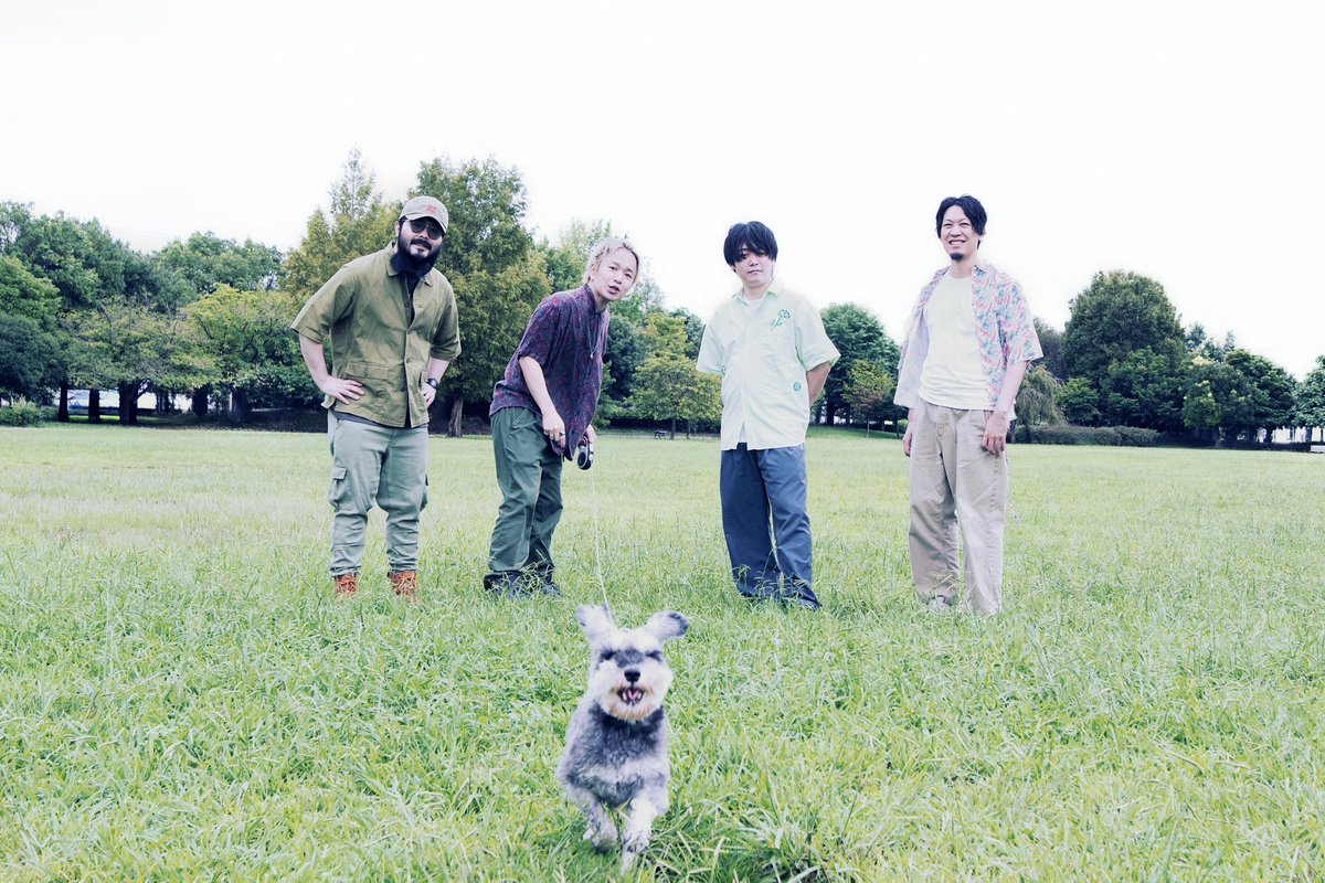 gsg_news's tweet photo. 【収録曲】
1.Magic Hour p.m.8 [FIVE STARS提供曲]
2.サーチライツ
3.ライカヒューマン
4.もっと、邪念を！
5.サウンド・ナウ [MSSK＝浅沼晋太郎、鷲崎健、川尻恵太、砂川禎一郎 コーラス参加]
6.Dawn Song
7.Summer Mute feat. 駒形友梨
8. AM 5:18 [松井恵理子 提供曲]
09.放電のファンク https://t.co/zEf7jXPfx1