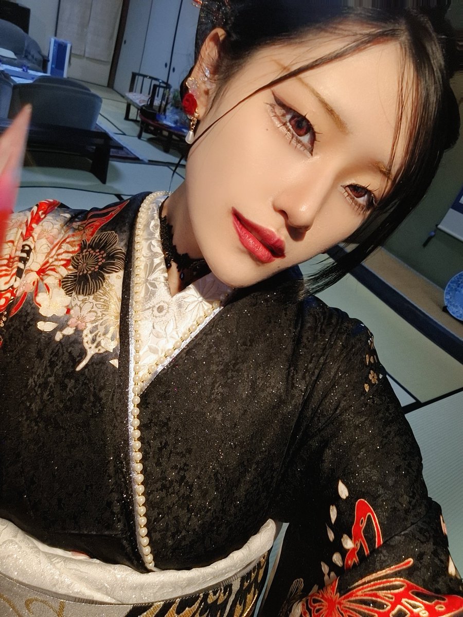 NO________00ii's tweet photo. 氛围感自拍 #成人式  #自撮り界隈 https://t.co/frNAi9Cdf6